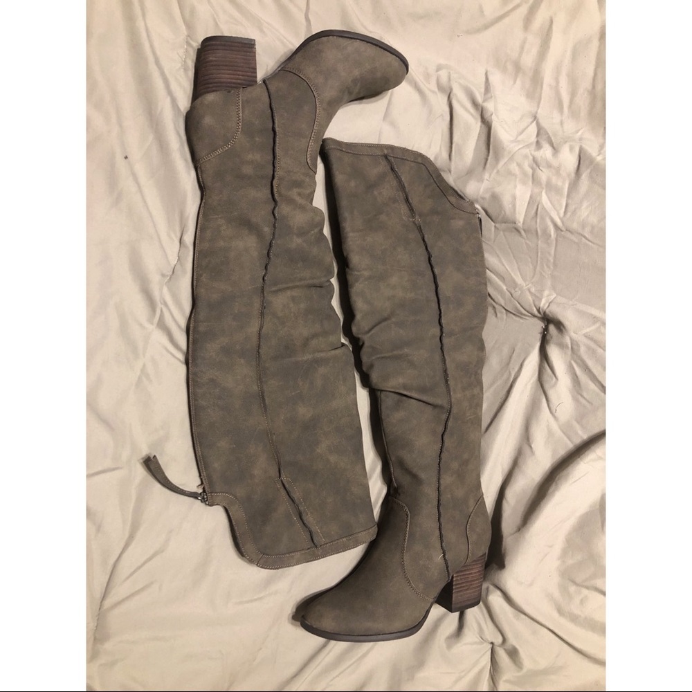 Above the Knee Women’s Boots